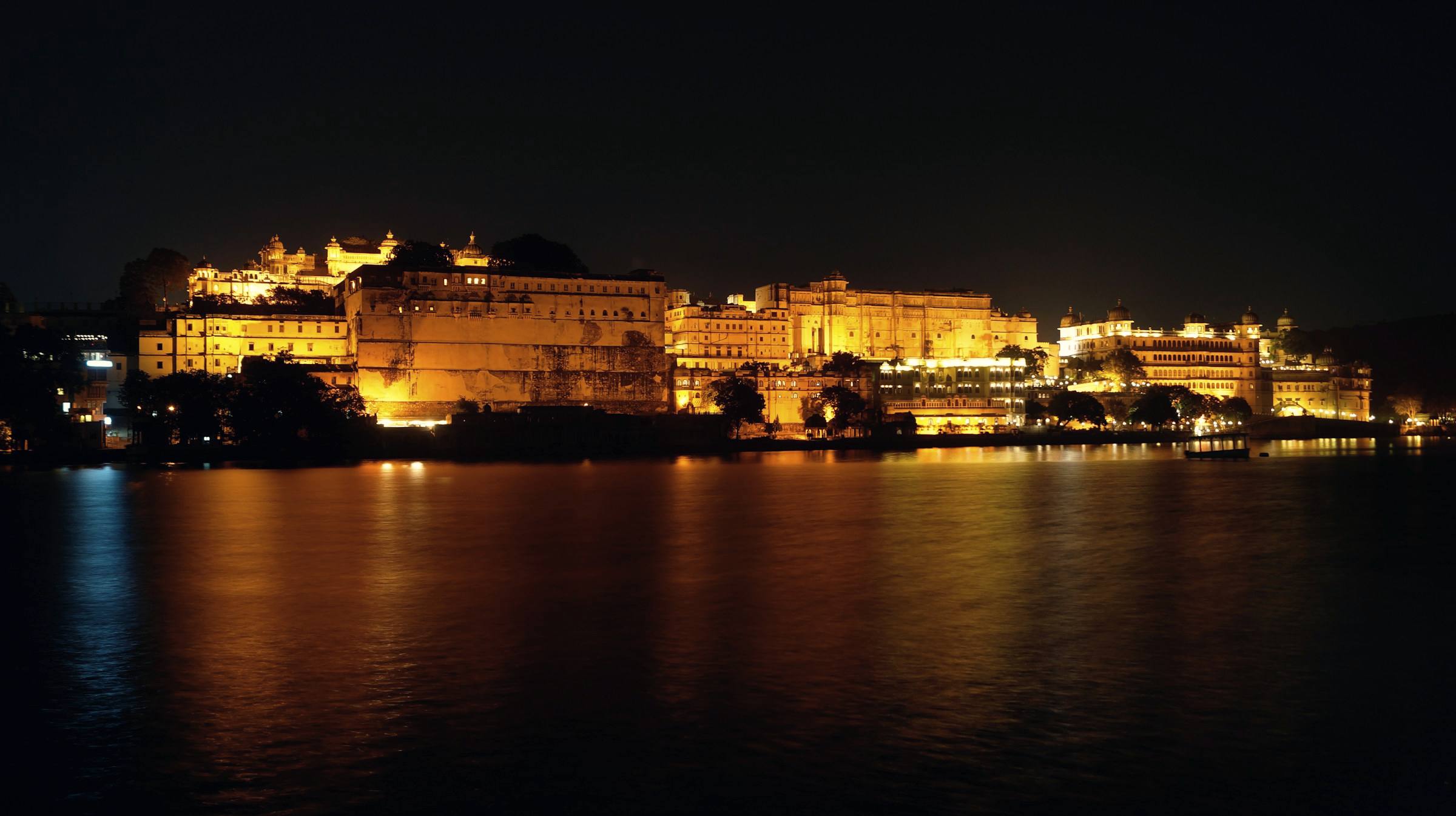 Lake palace lights